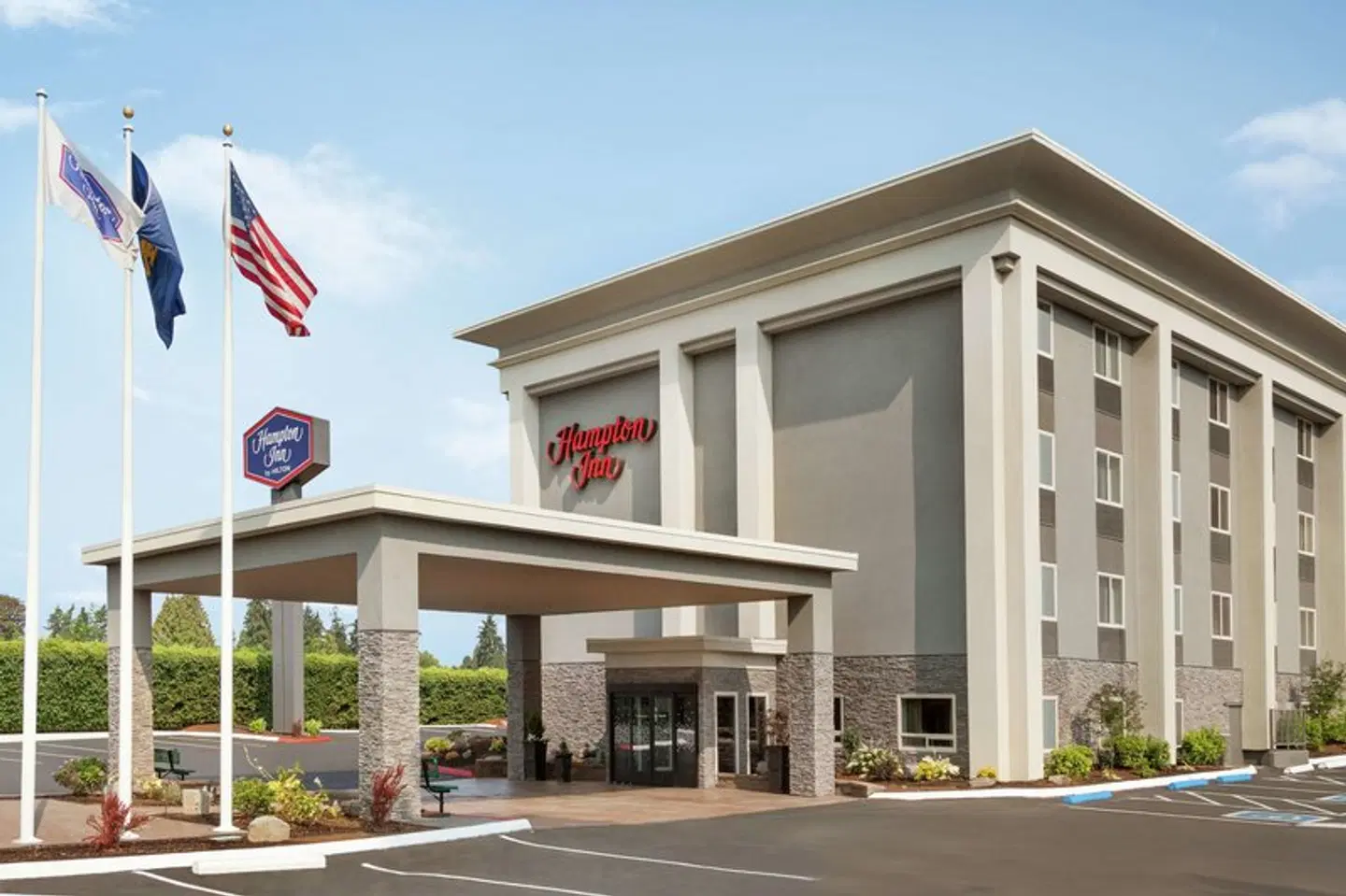 Hampton Inn Portland/Clackamas EXTERIOR