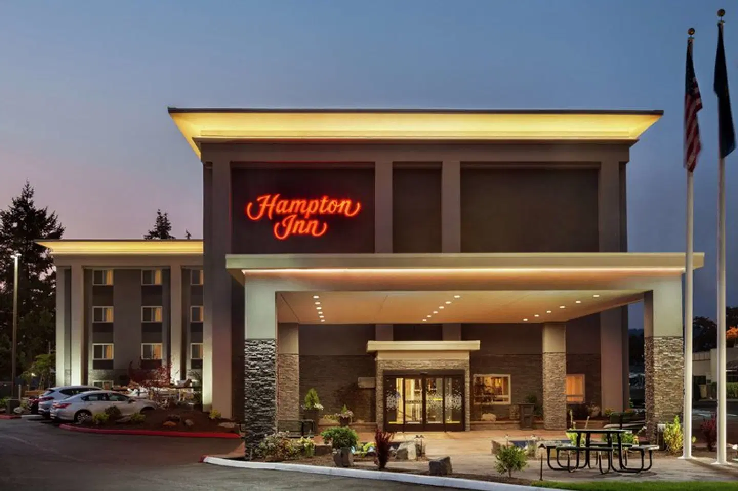 Hampton Inn Portland/Clackamas EXTERIOR