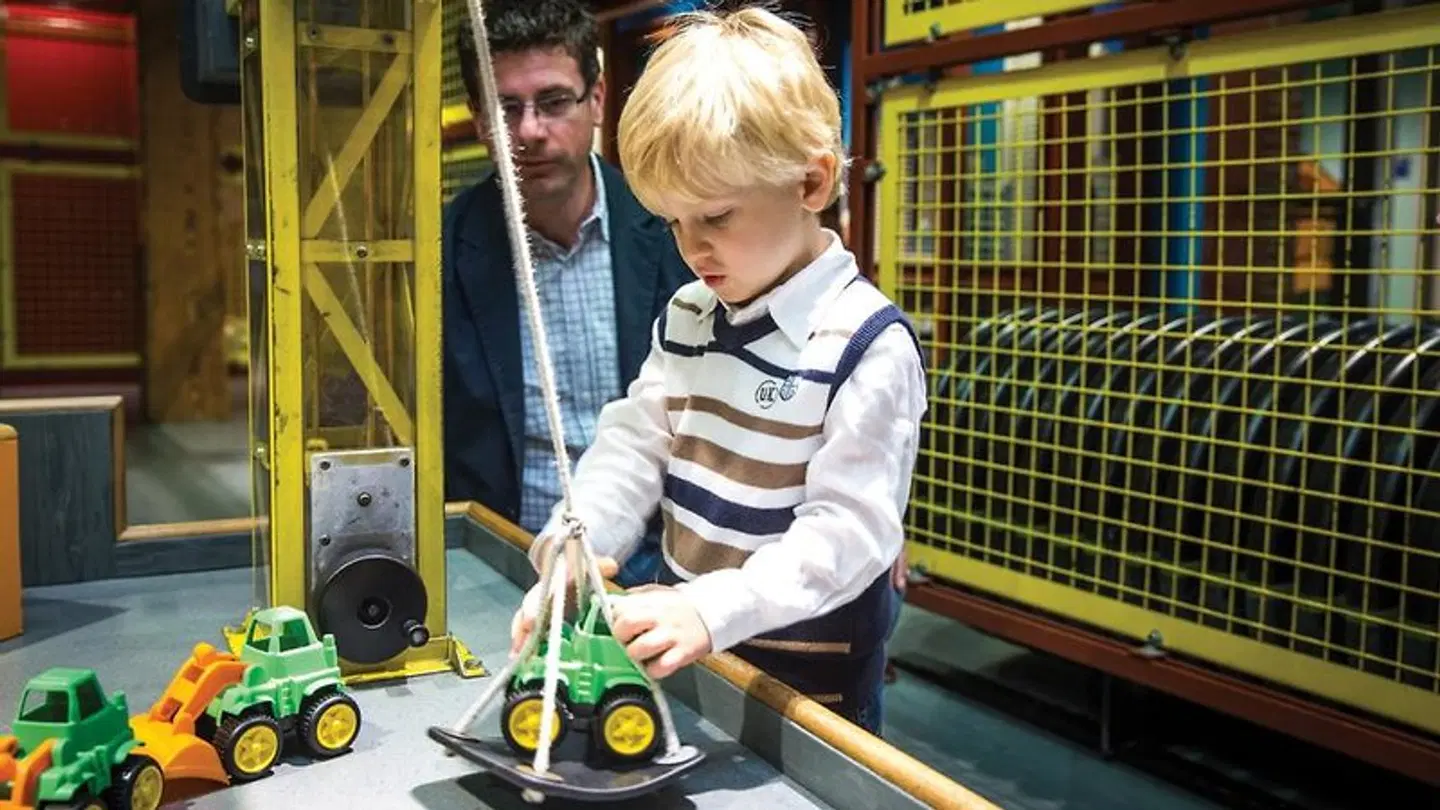 Four Seasons Boston SPORTS_AND_LEISURE