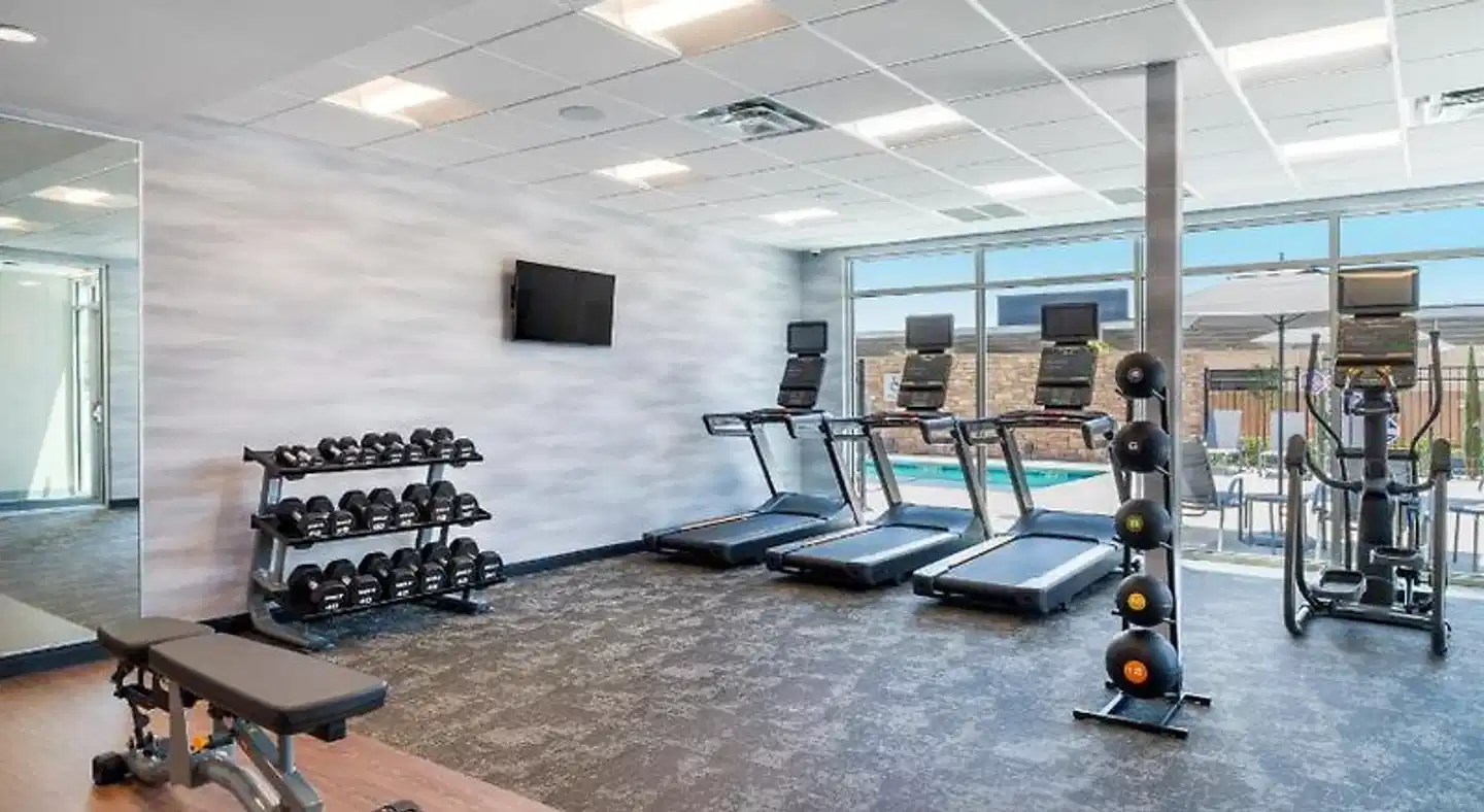 Fairfield by Marriott Inn and Suites Hanford Sport und Entertainment