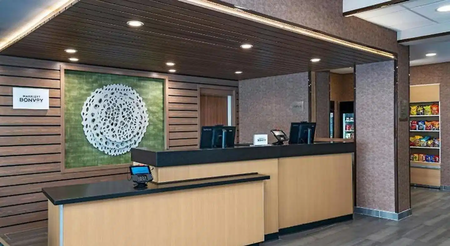 Fairfield by Marriott Inn and Suites Phoenix South Mountain Area Lobby