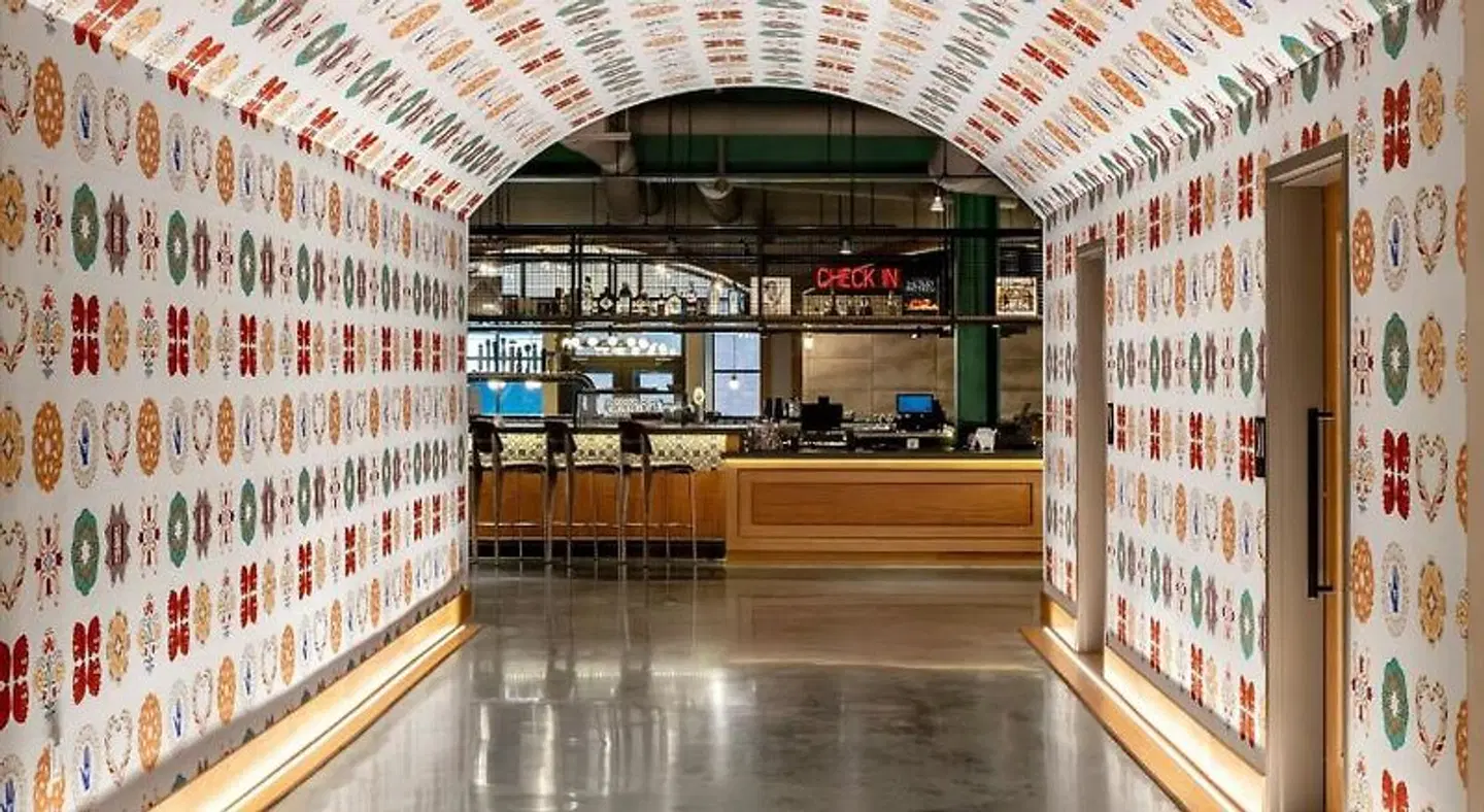 Moxy Cincinnati Downtown Bar