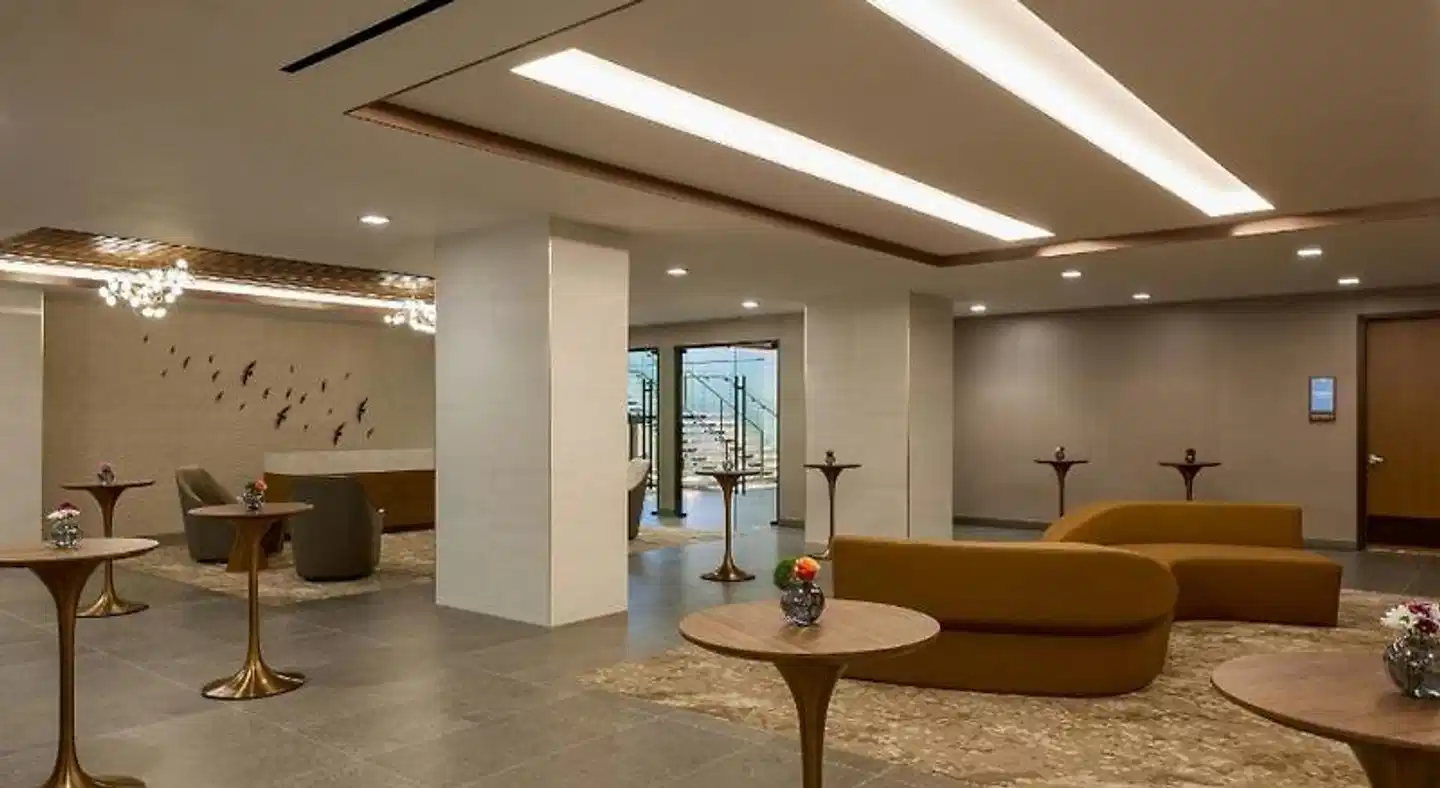 The Westin Flushing LaGuardia Airport Lobby