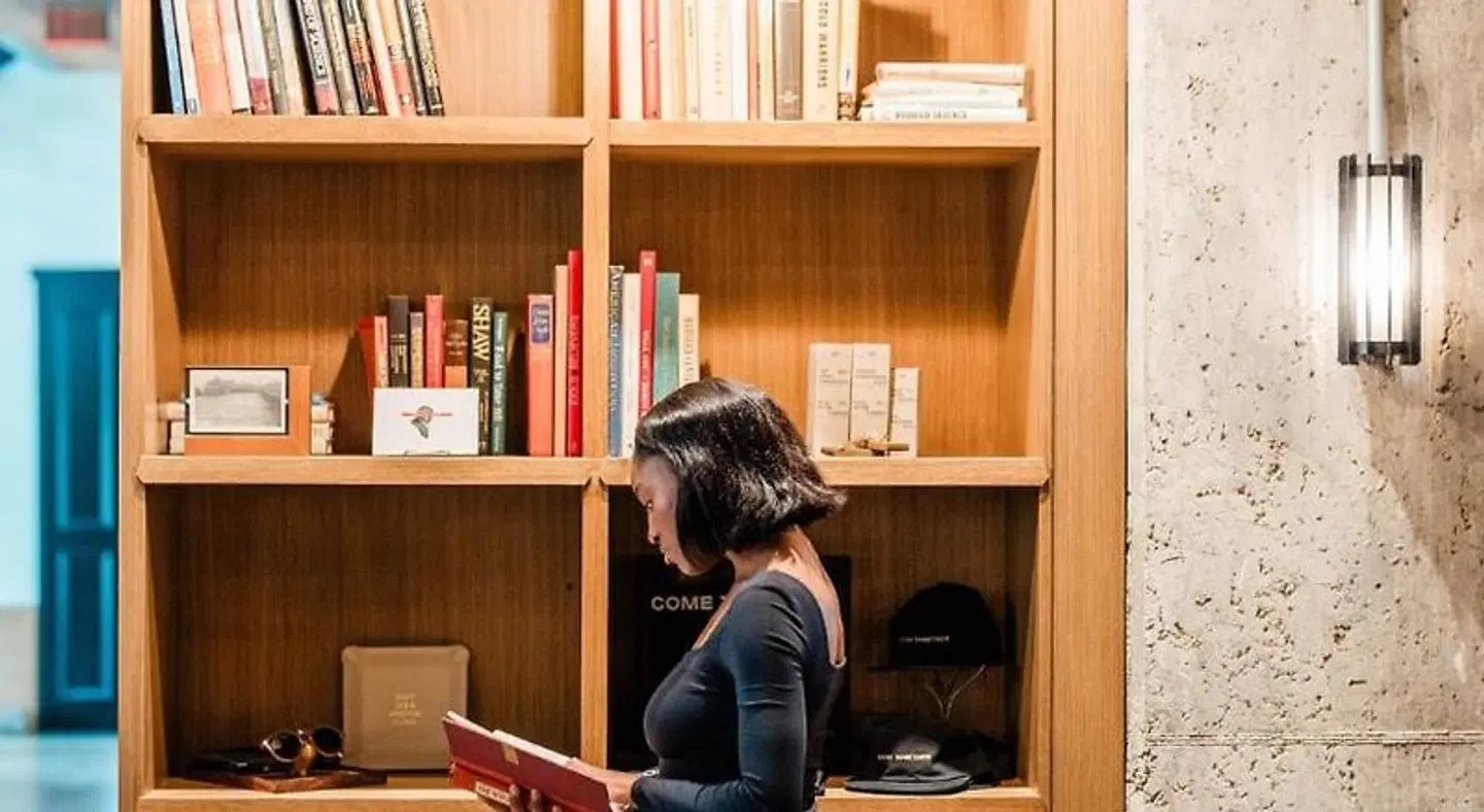 The Junto LOUNGE_LOBBY