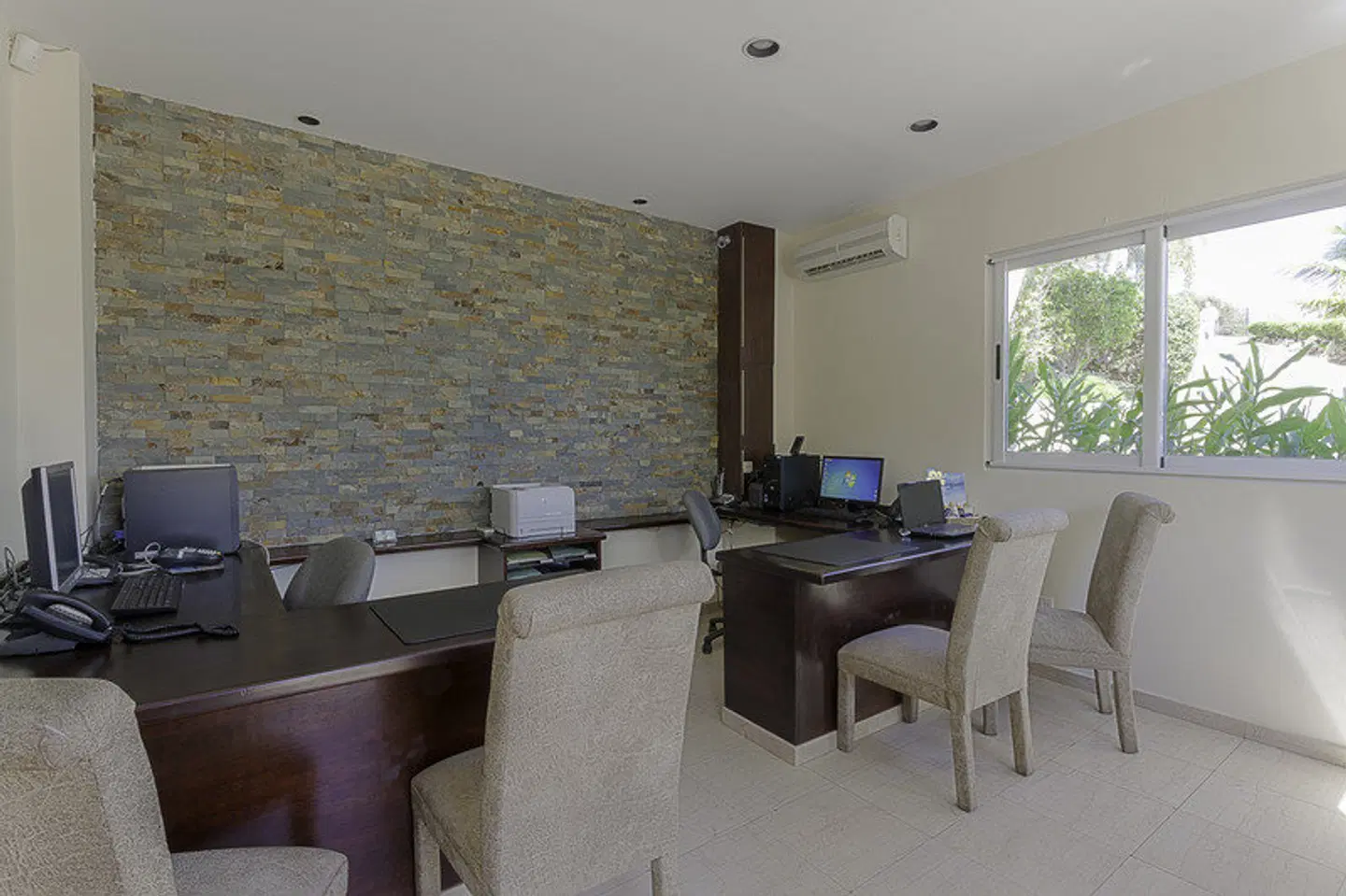 Princess Heights Luxury Boutique Condo Hotel ROOM_EXAMPLE