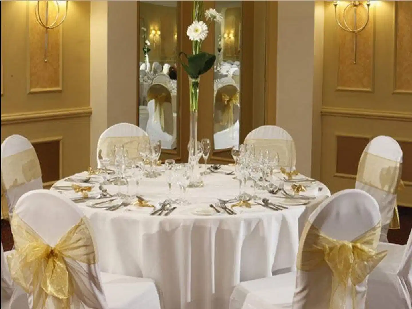 Delta Hotels by Marriott Aberdeen Restaurant