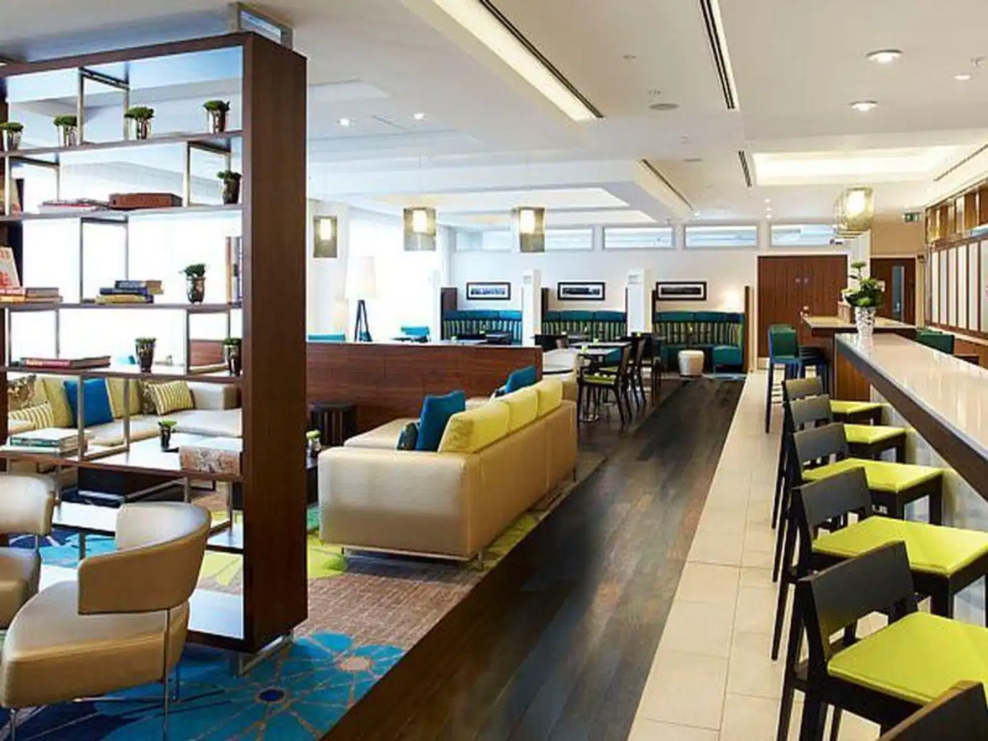 Courtyard by Marriott Aberdeen Airport Lobby