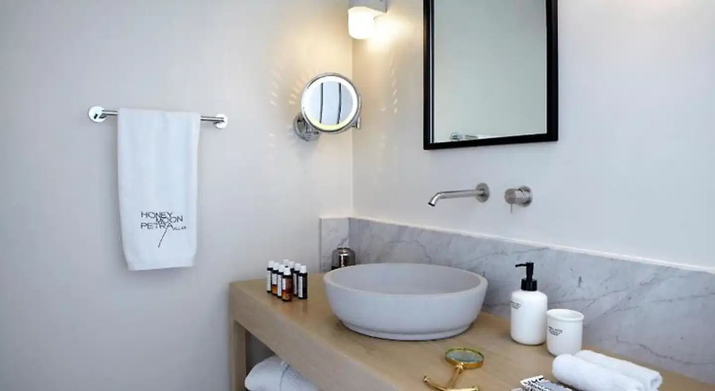 Honeymoon Petra Villas Badezimmer