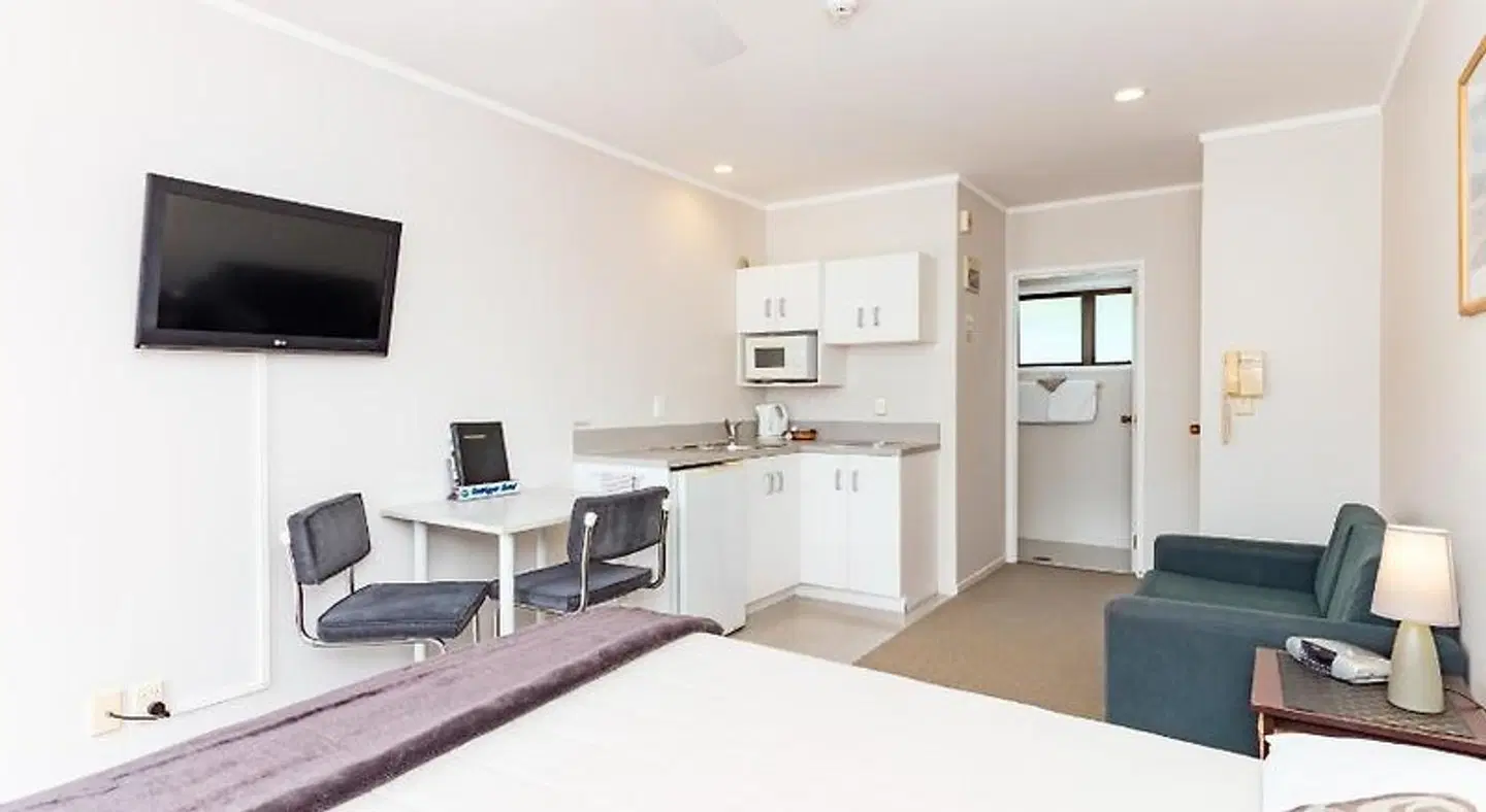 Outrigger Motel MODEL_IMPRESSION