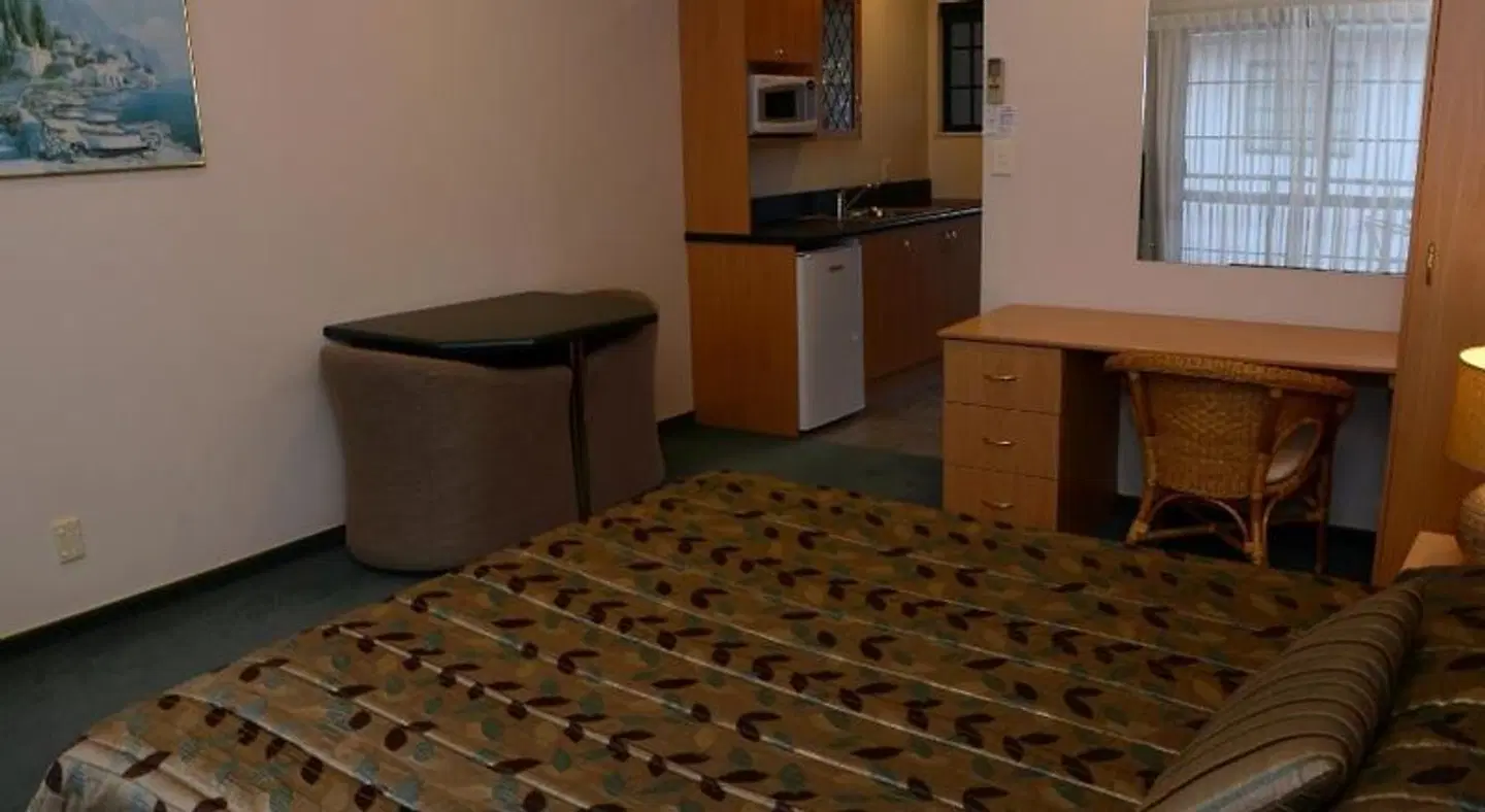 Greenlane Manor Motel ROOM_EXAMPLE
