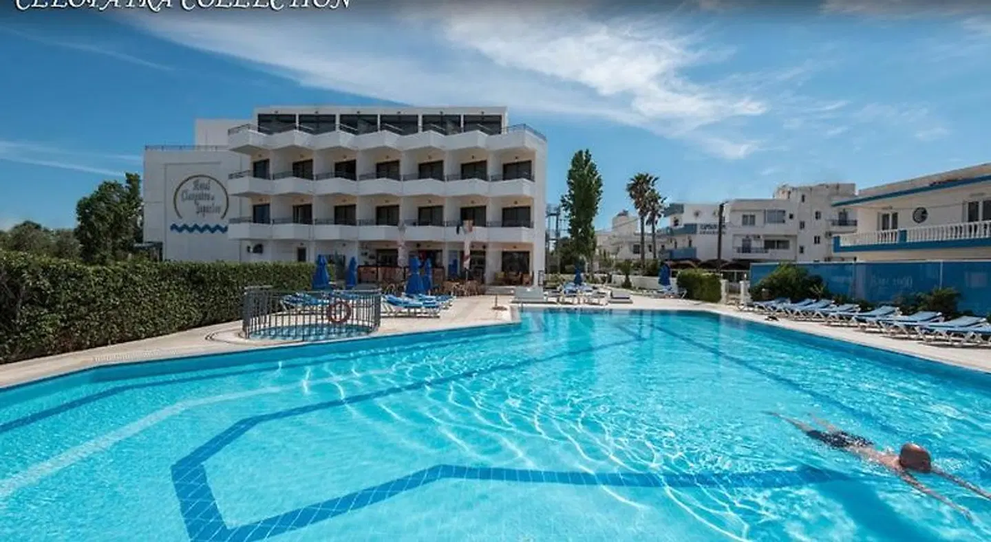 Cleopatra Superior OUTDOOR_POOL