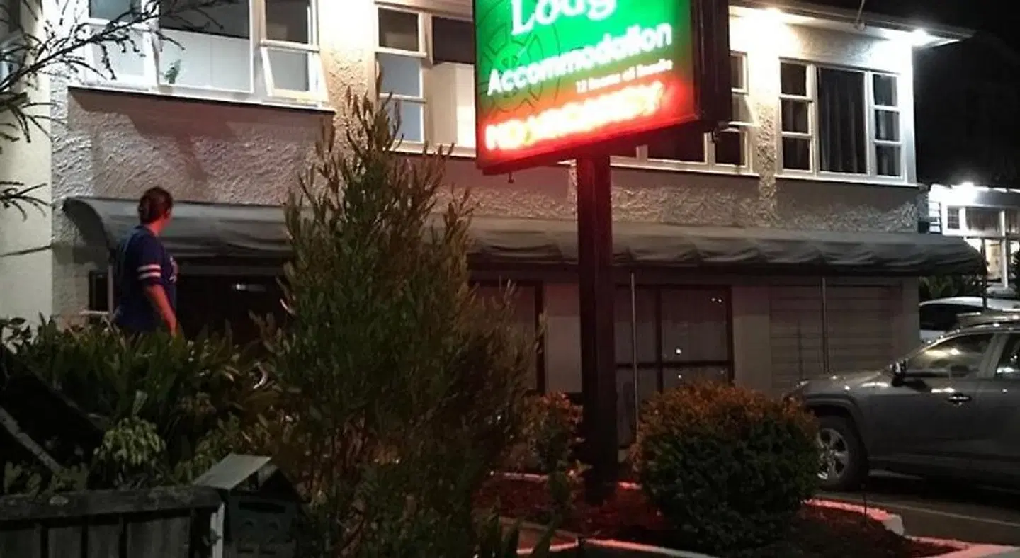 Admirals Lodge B&B EXTERIOR