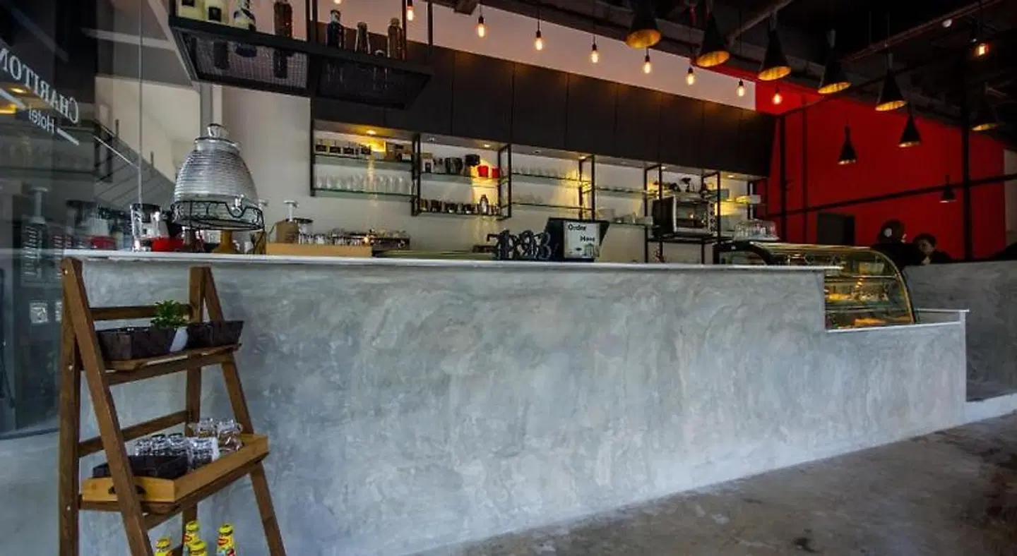 Chariton Hotel Alma Bar