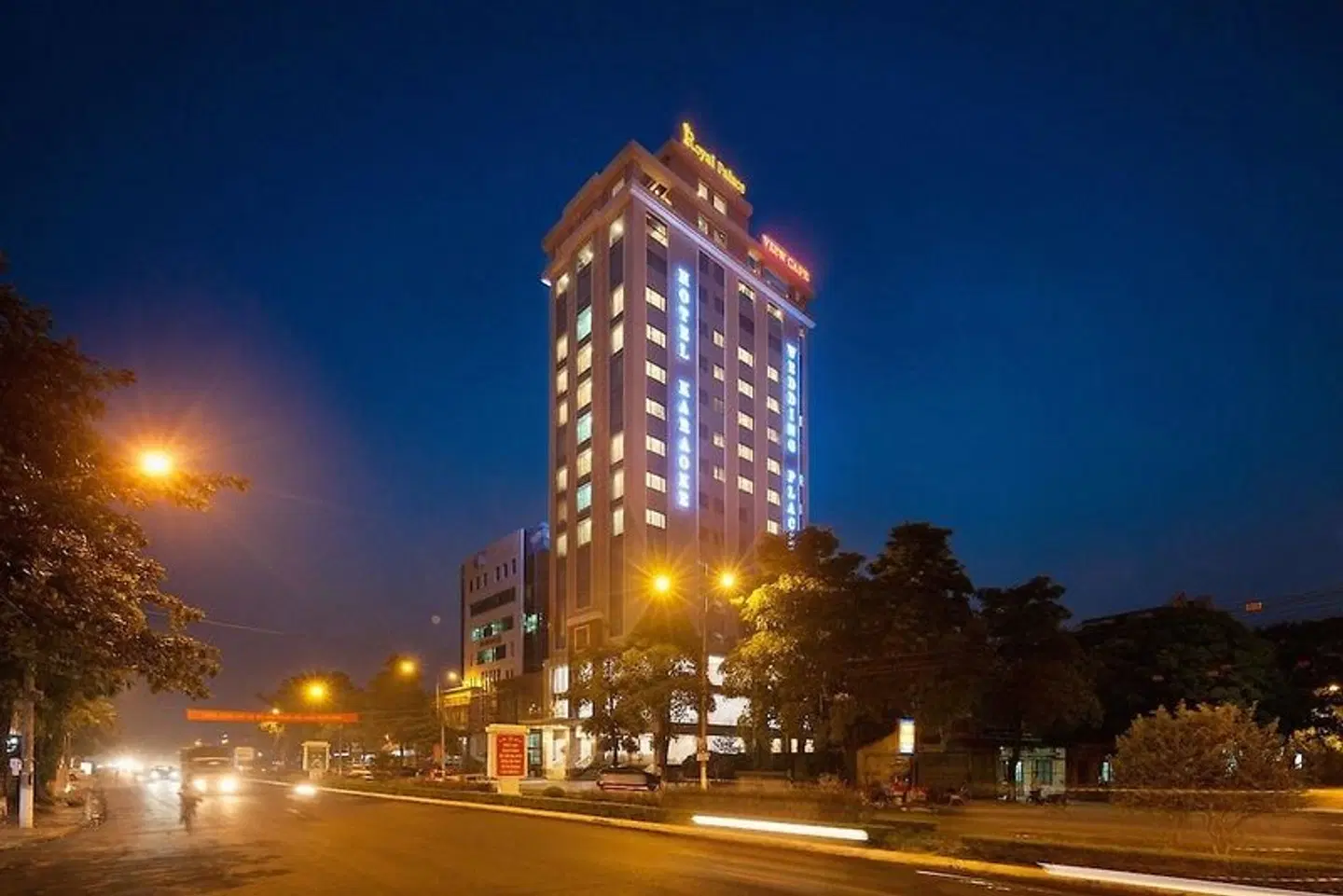 Royal Palace Hotel EXTERIOR