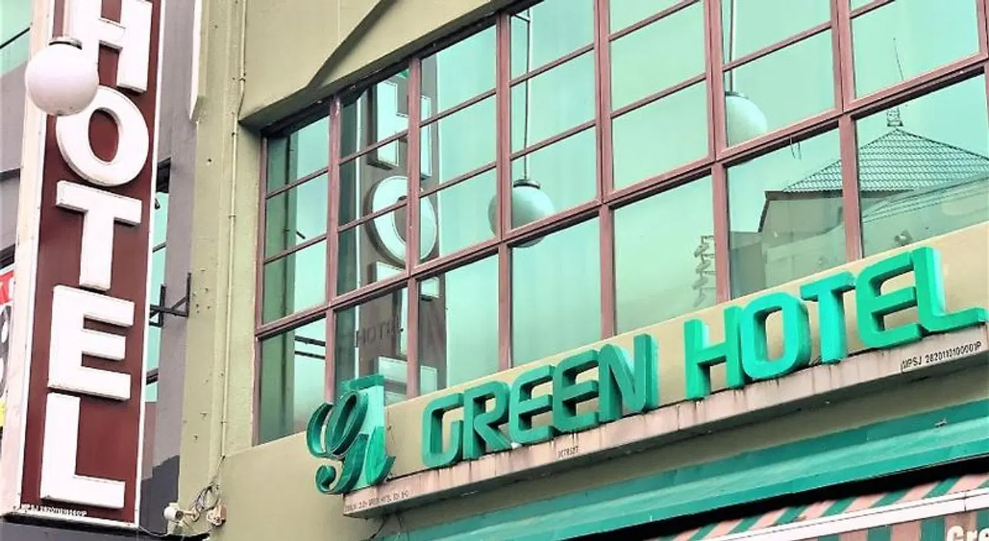Green Hotel EXTERIOR
