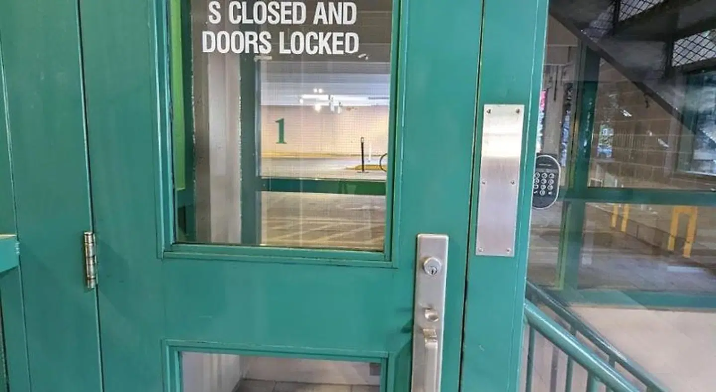 King Edward Hotel Badezimmer