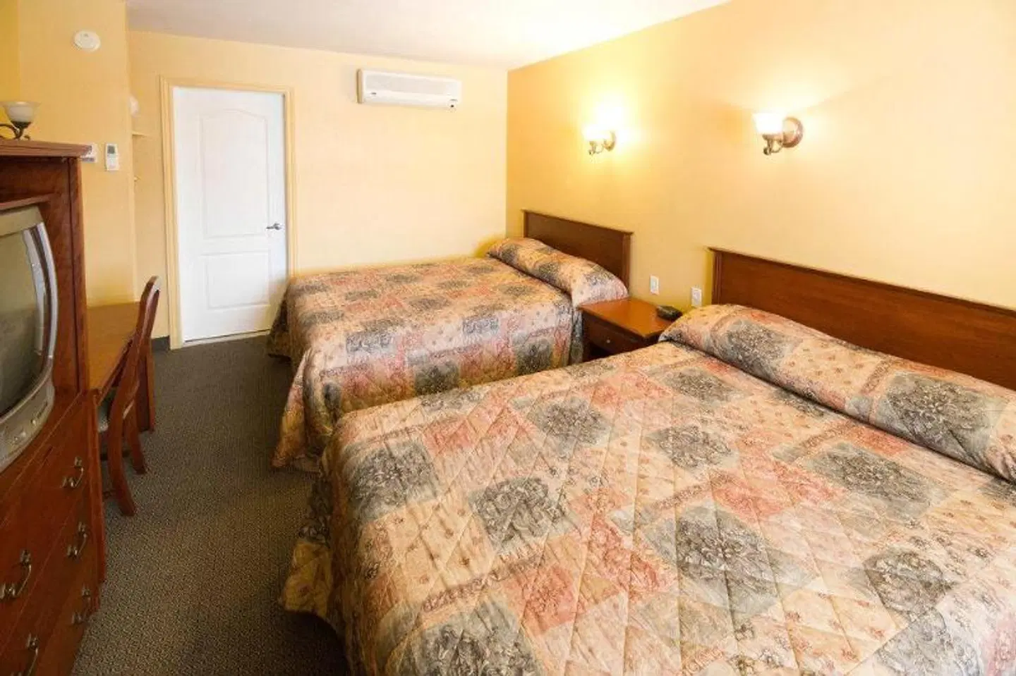 Hôtel Marineau à La Tuque ROOM_EXAMPLE