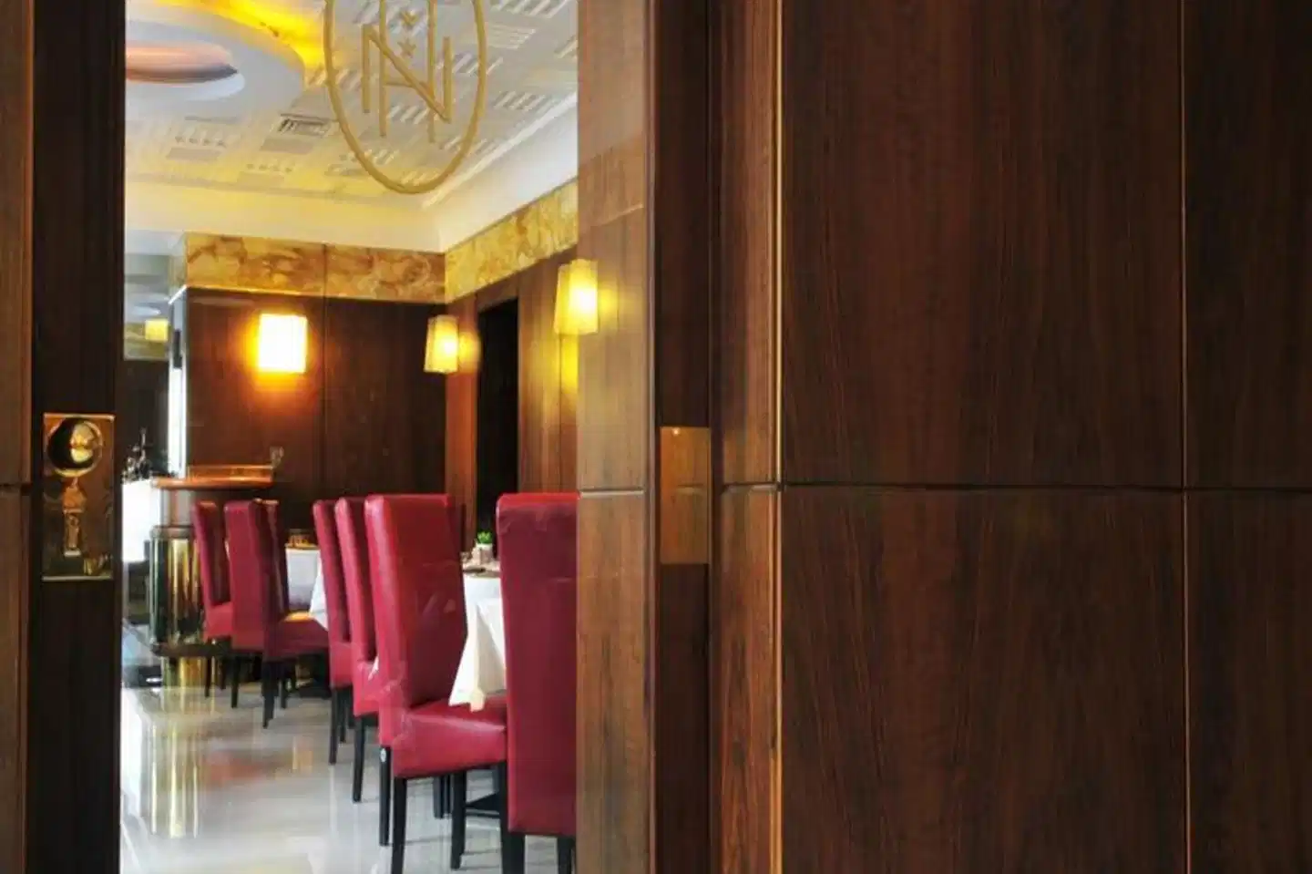 Naples RESTAURANT