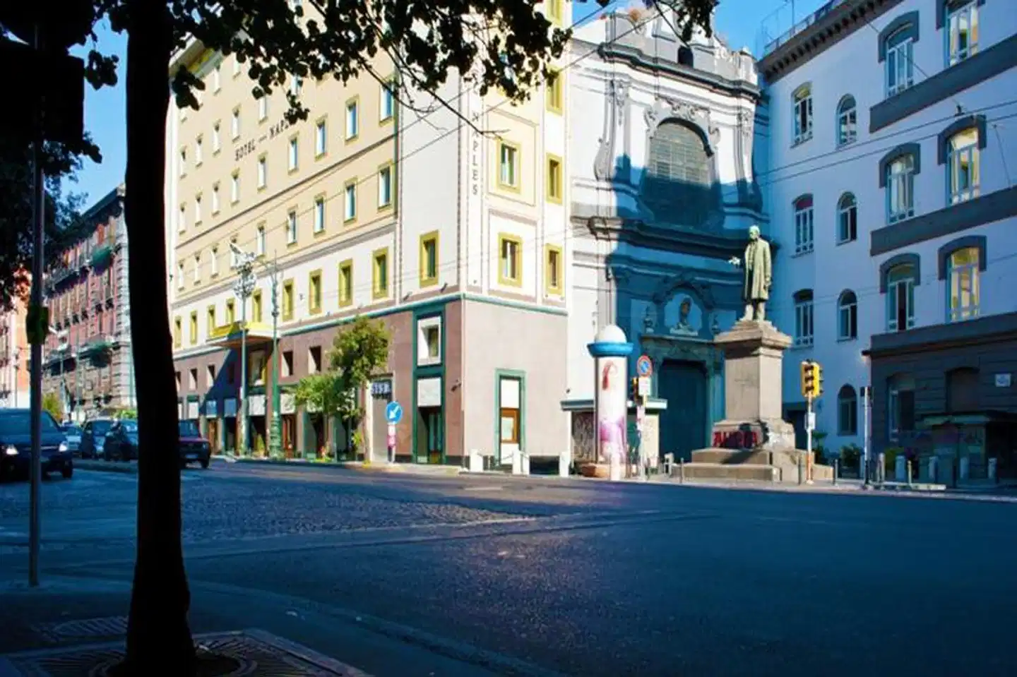 Naples OUTDOOR