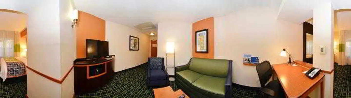 Fairfield Inn & Suites by Marriott Santa Cruz - Capitola ROOM_EXAMPLE