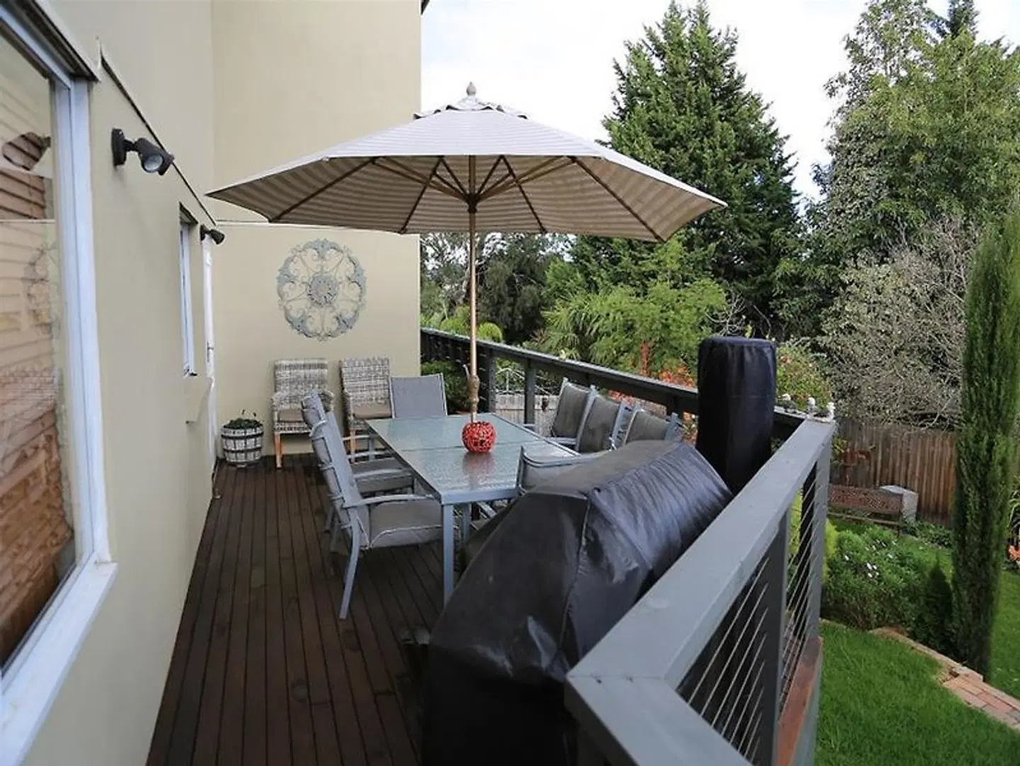 Austin Rise Bed and Breakfast TERRACE