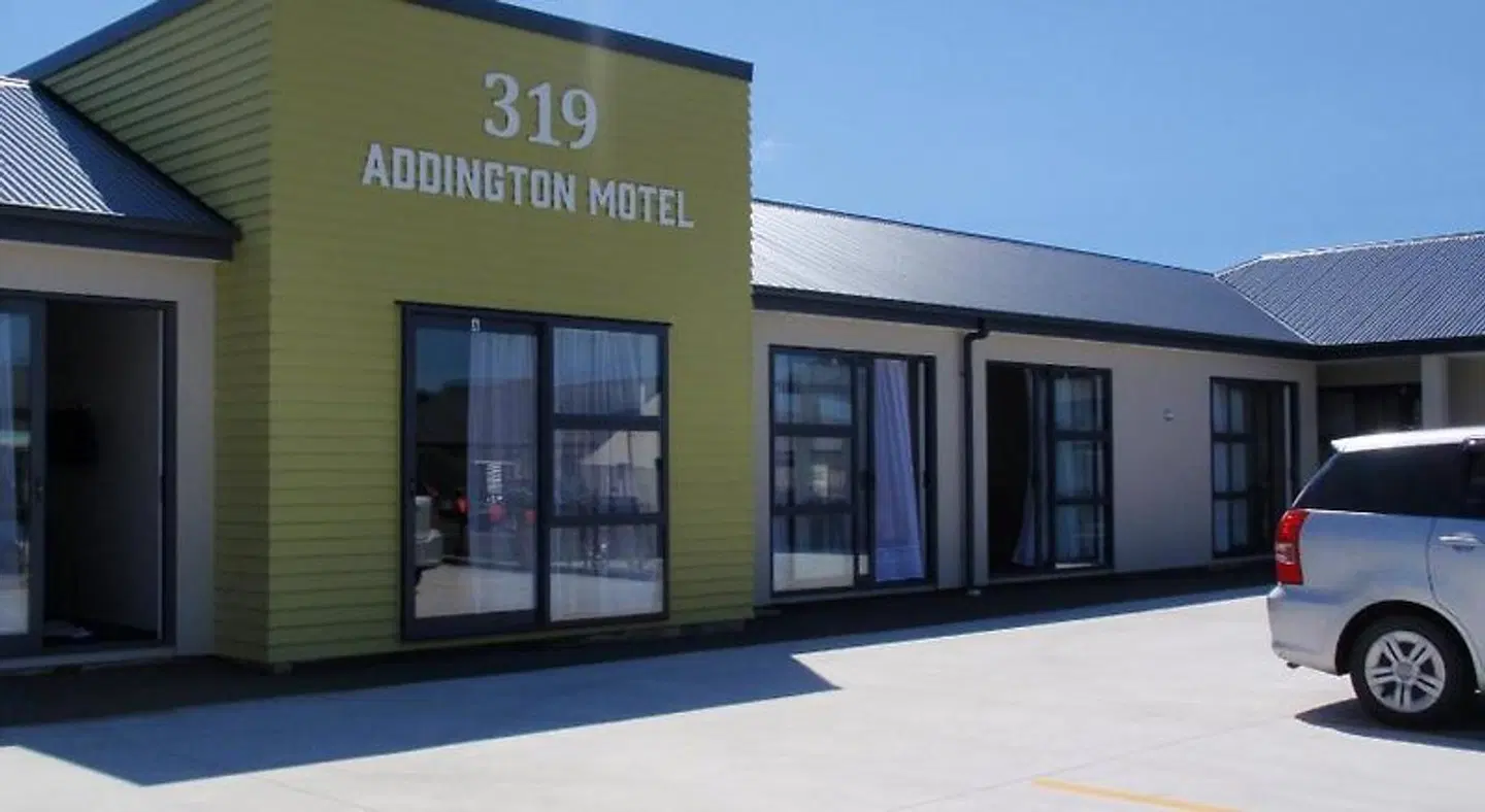 319 Addington Motel EXTERIOR