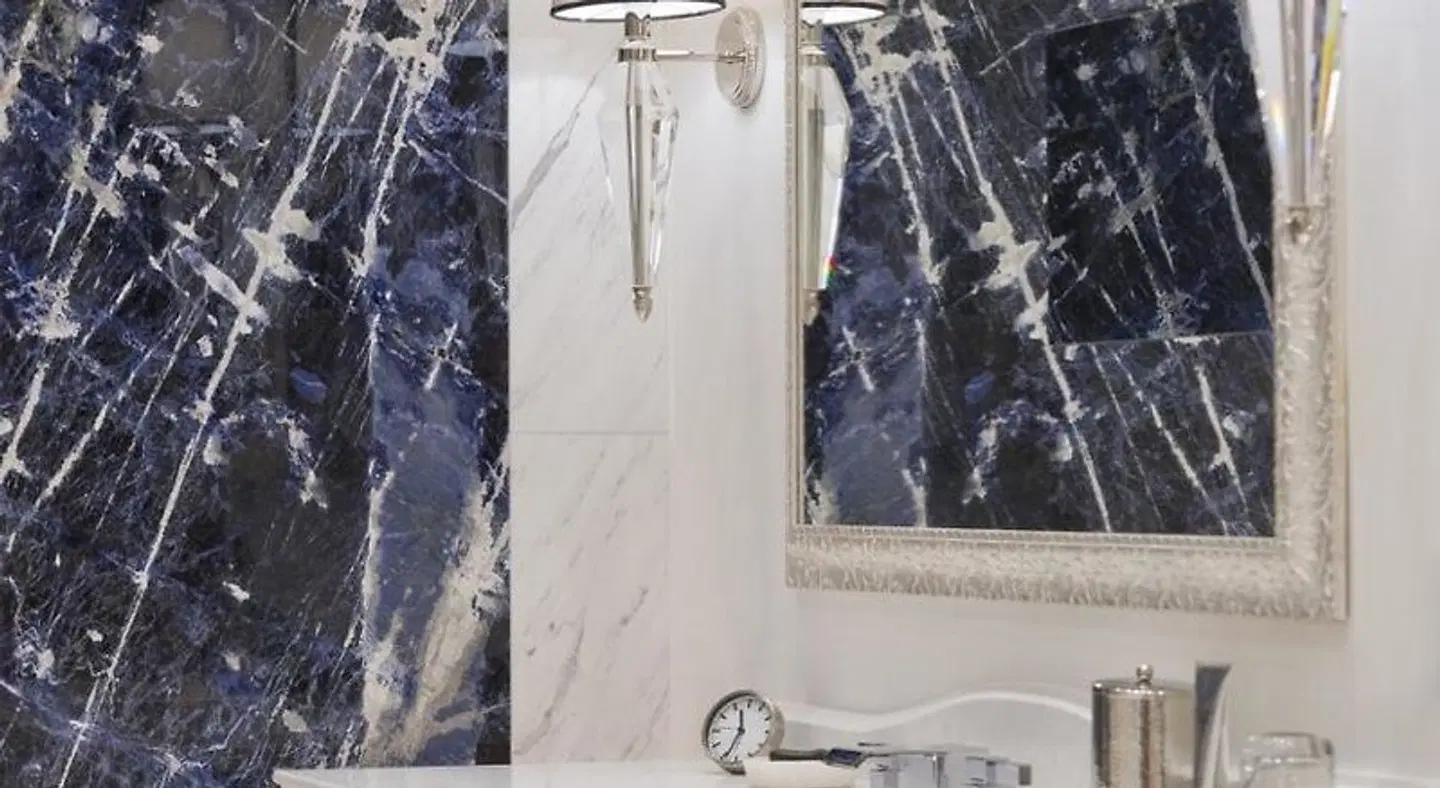 Park Hyatt Vienna BATHROOM