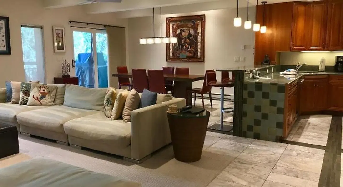 Lodge at Lionshead BAR