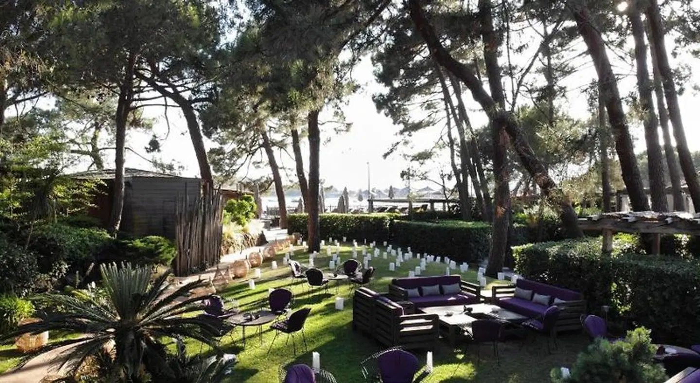 Grand Hotel Cala Rossa Garten