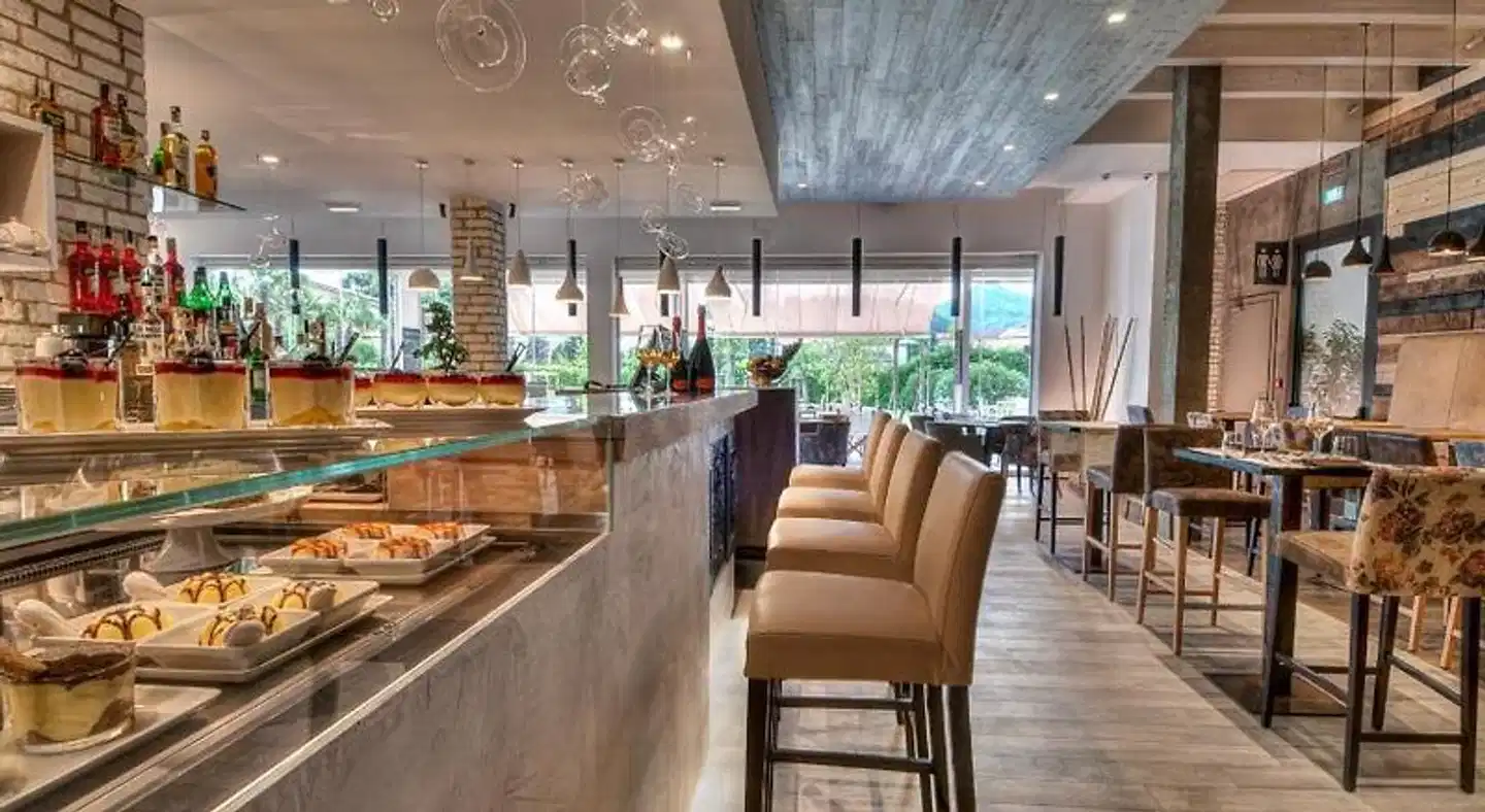 Esplanade Tergesteo Bar