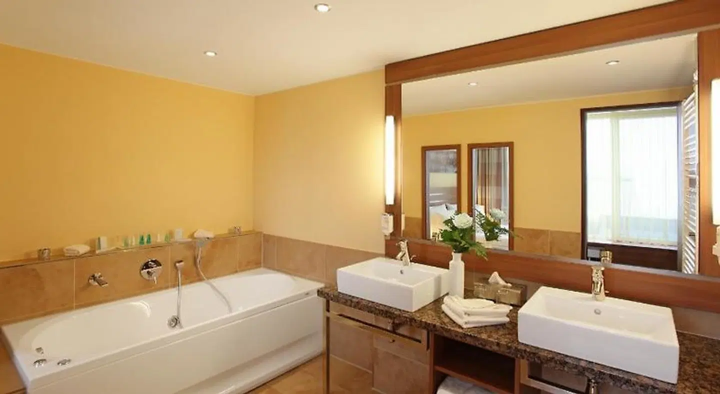 TUI BLUE Fleesensee BATHROOM