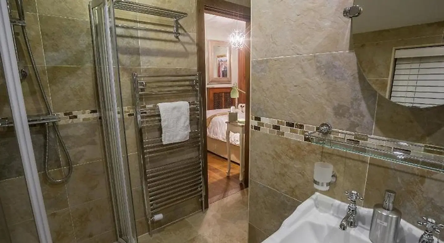 Beach House B&B BATHROOM