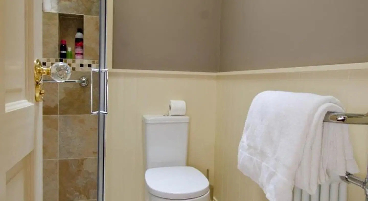 Beach House B&B BATHROOM