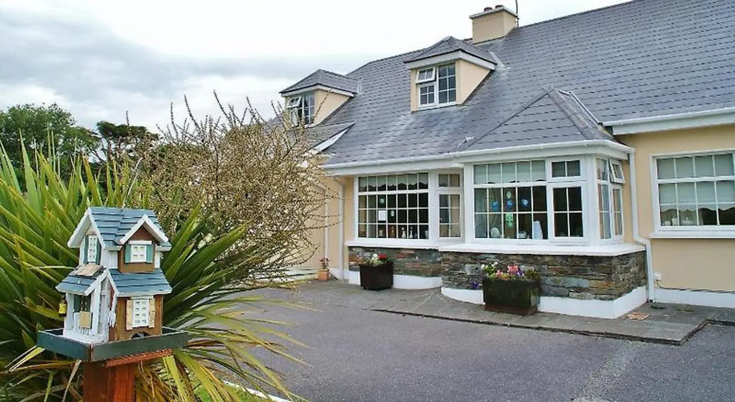 Strand's End House EXTERIOR