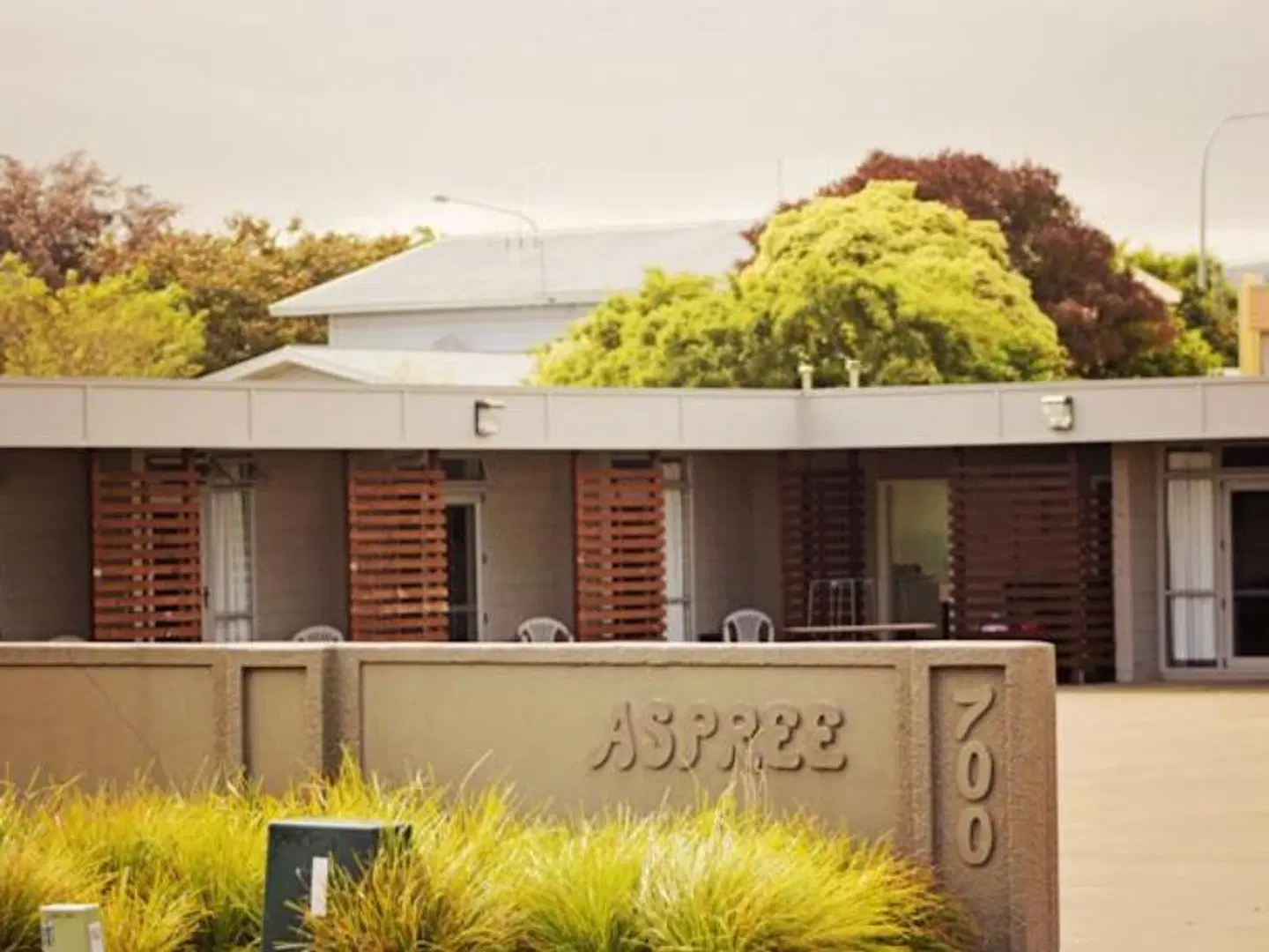 Aspree Motor Inn EXTERIOR