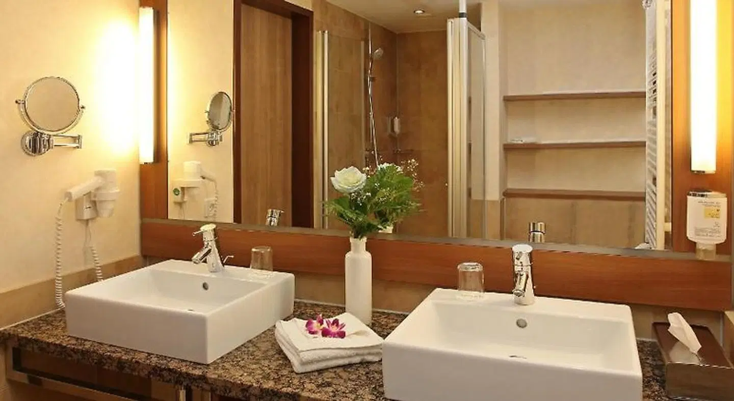 TUI BLUE Fleesensee BATHROOM