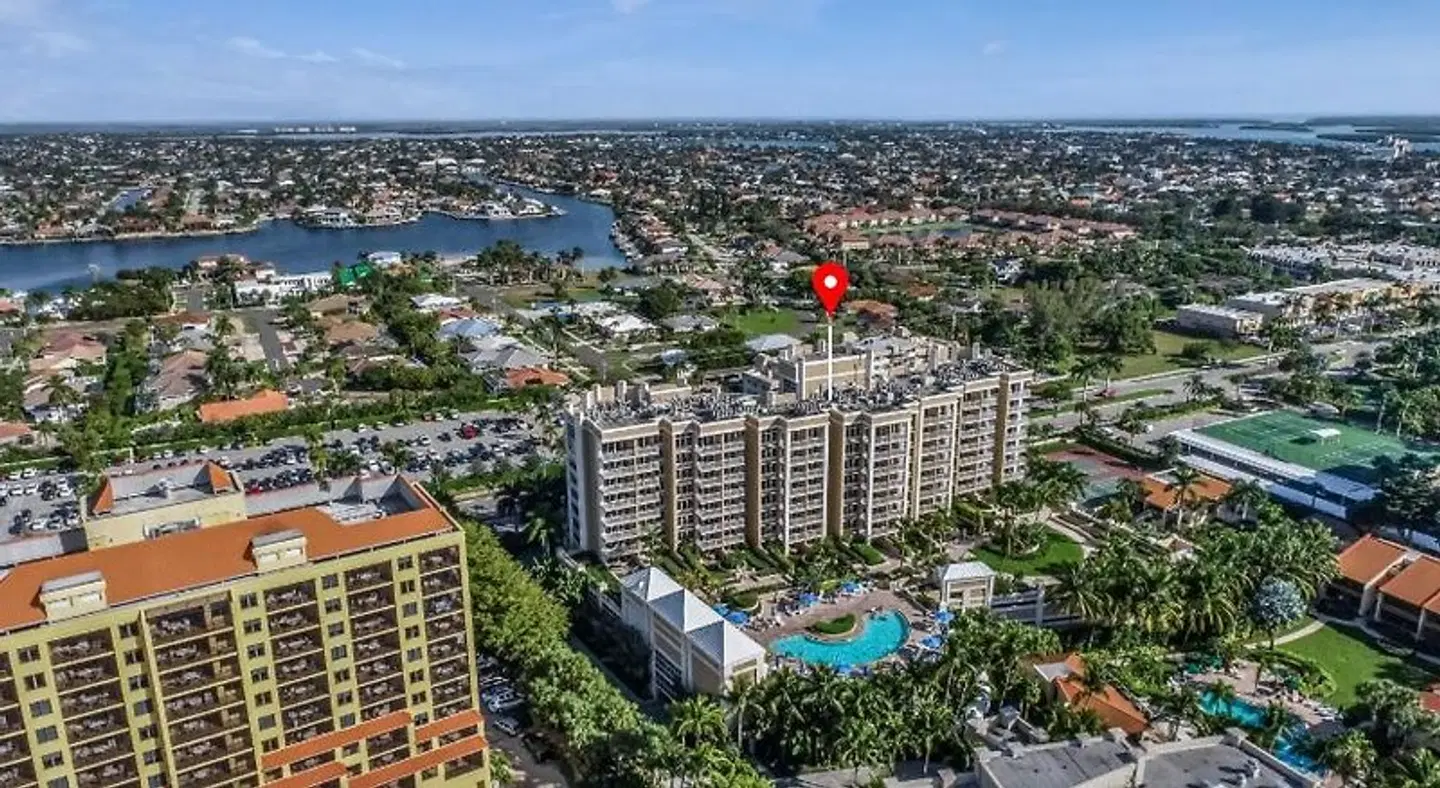 Marco Beach Ocean Resort EXTERIOR