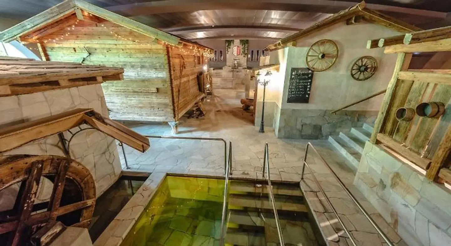 De France by Thermalhotels Hallenbad