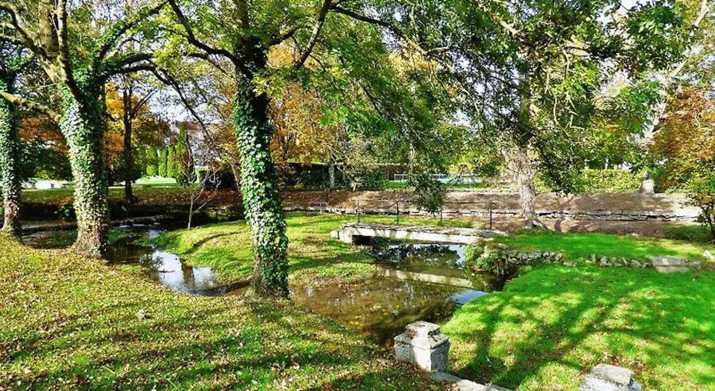 Château de Gilly LANDSCAPE