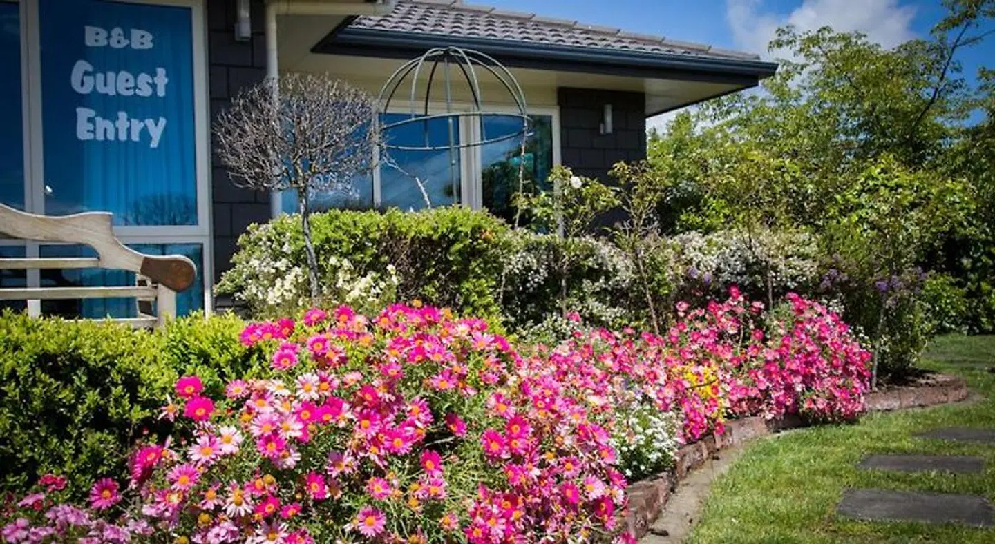 Waitomo Orchard Estate B&B GARDEN