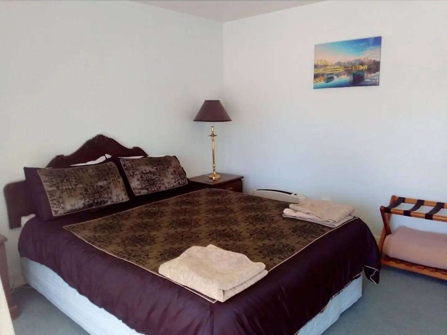 Admirals Lodge B&B ROOM_EXAMPLE