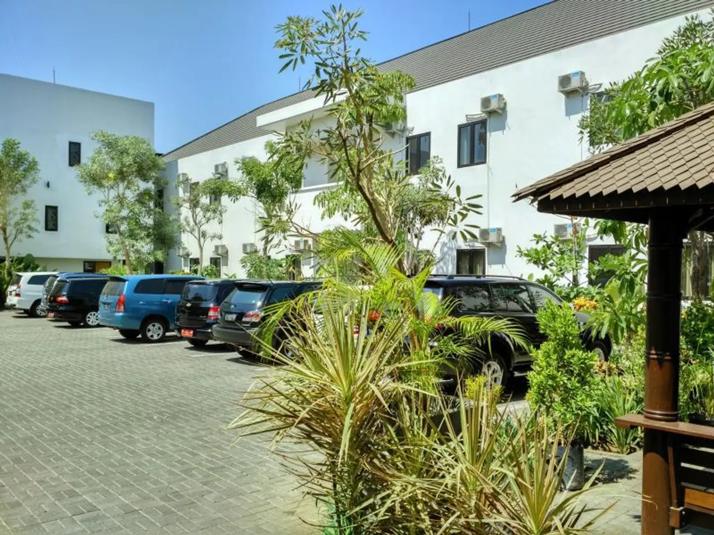 Hotel Transit Pasuruan EXTERIOR
