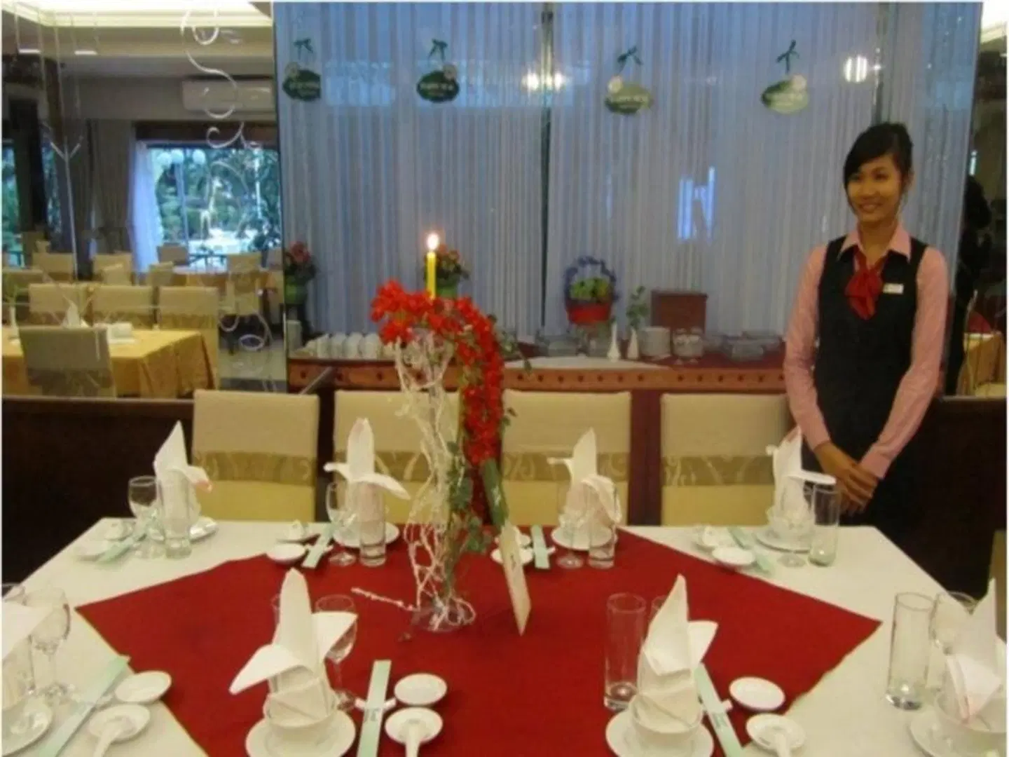 Royal Hotel RESTAURANT