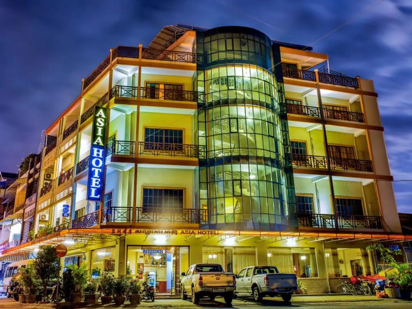 Asia Hotel EXTERIOR