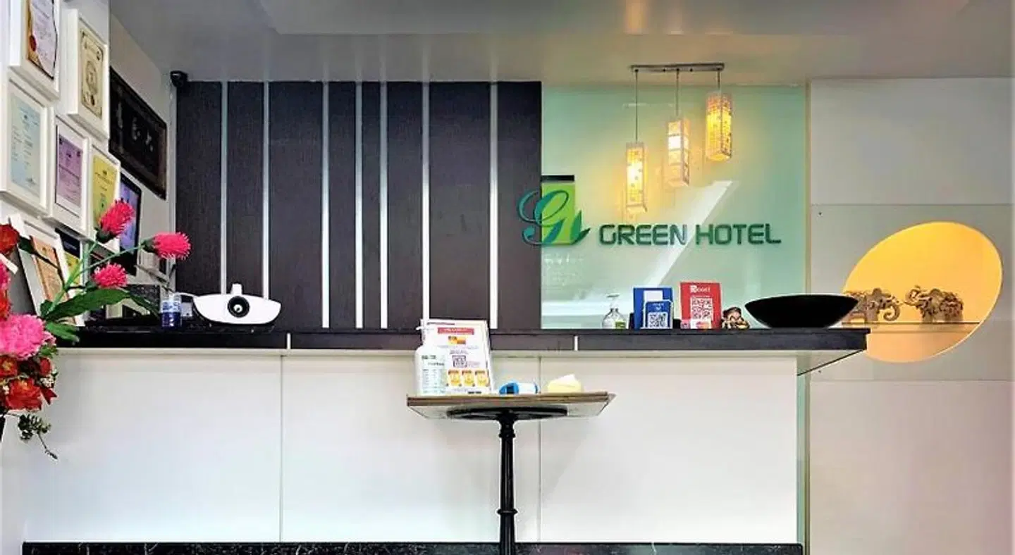 Green Hotel BAR