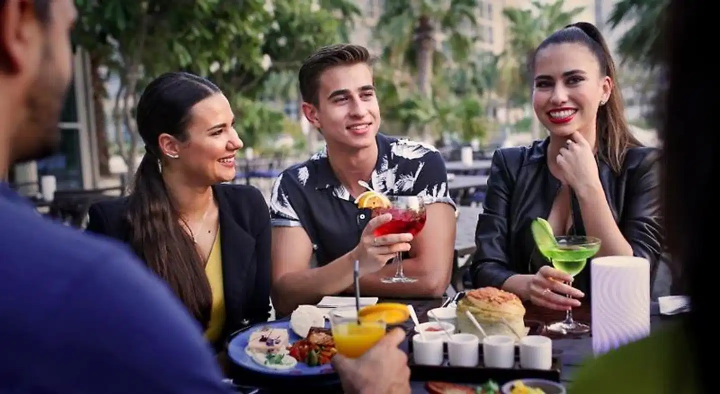 Yas Island Rotana Terrasse