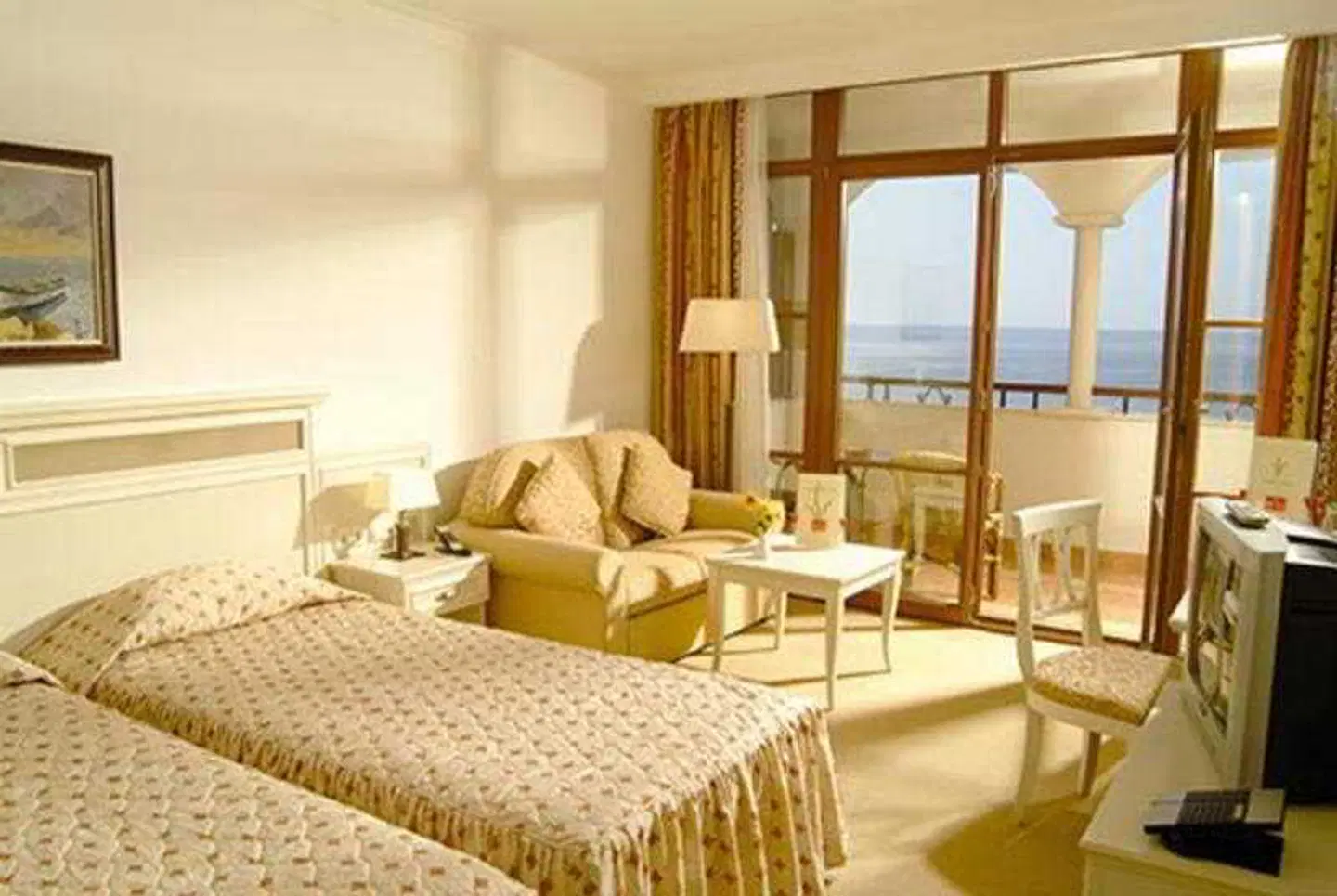 Royal Palace Helena Sands ROOM_EXAMPLE