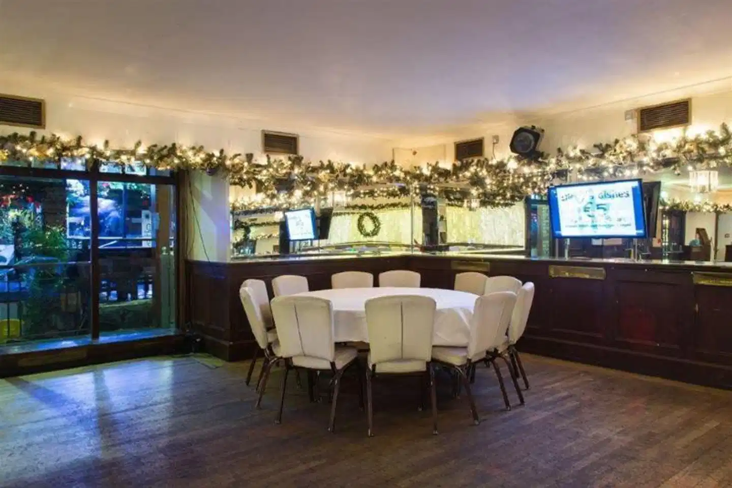 Russell Court Restaurant