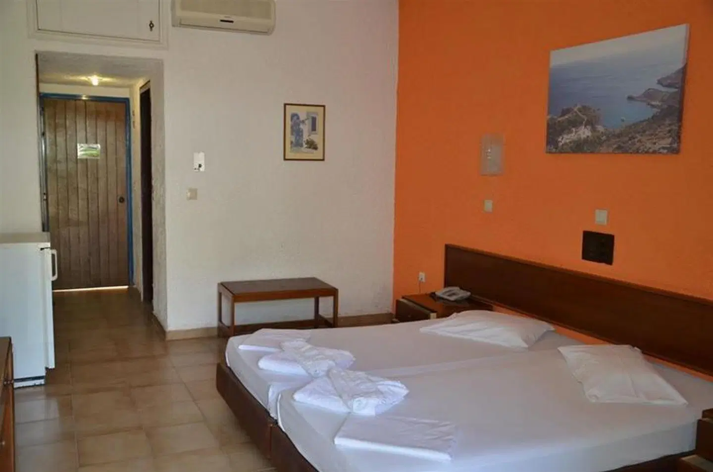 Ladiko Inn Hotel ROOM_EXAMPLE