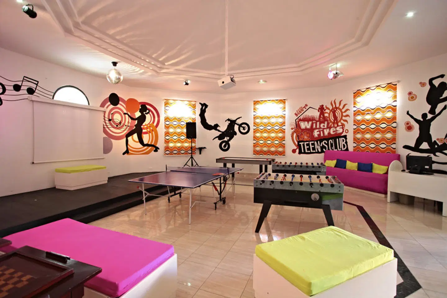 Bahia Principe Grand Bavaro Bar